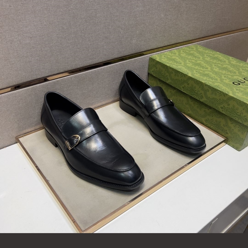 G*u*i leather shoes